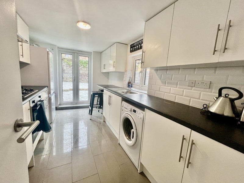 3 Bedrooms Available In Tooting - student accommodation in Tooting - img_13