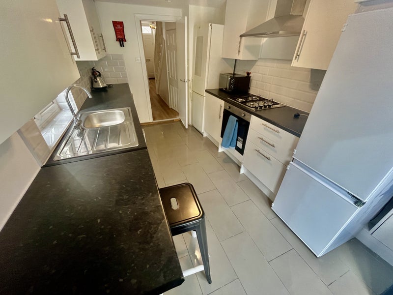3 Bedrooms Available In Tooting - student accommodation in Tooting - img_12