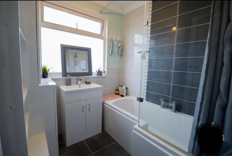 3 double beds & 1 single rooms to let - student accommodation in Clacton-on-Sea - img_7