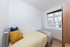 3 Double Rooms Next To Ilford Station  - student accommodation in Ilford - img_4