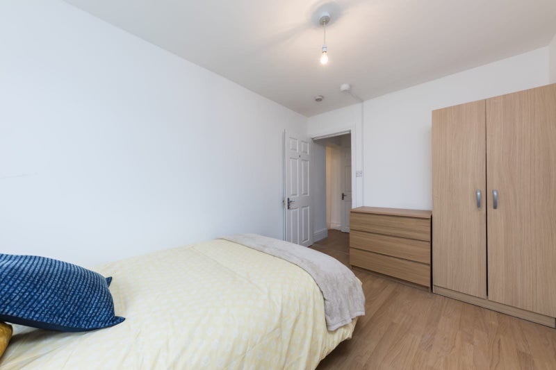 3 Double Rooms Next To Ilford Station  - student accommodation in Ilford - img_3