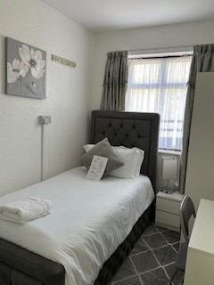 3 Rooms in a house - student accommodation in Wood Green - img_3