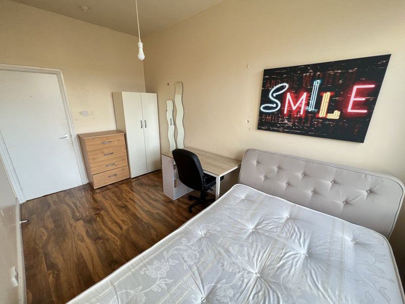 3 Spacious doubles in Goswell RD - £277pw (SEP) - student accommodation in Angel - img_2