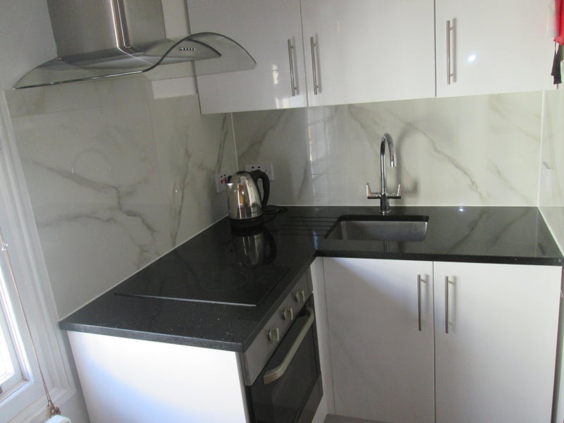 30th Aug / Hyde Park / Queensway /studio apartment - student accommodation in Bayswater - img_7