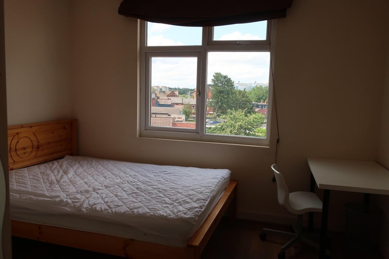 34 Dartmouth Rd, 6 Double Rooms Available - student accommodation in Selly Oak - img_1