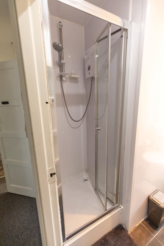4  bedrppms 2 Bathrooms  City Centre Free parking - student accommodation in Newcastle Upon Tyne - img_6