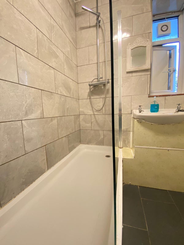 4 Double Rooms Available - student accommodation in Old Street - img_5