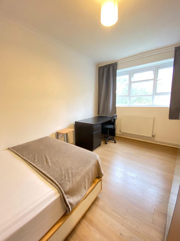 4 Double Rooms Available - student accommodation in Old Street - img_3