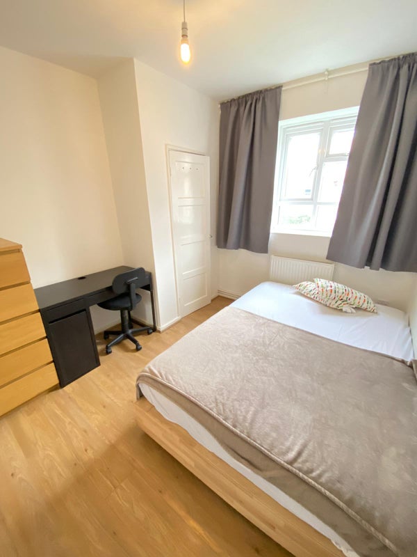 4 Double Rooms Available - student accommodation in Old Street - img_1