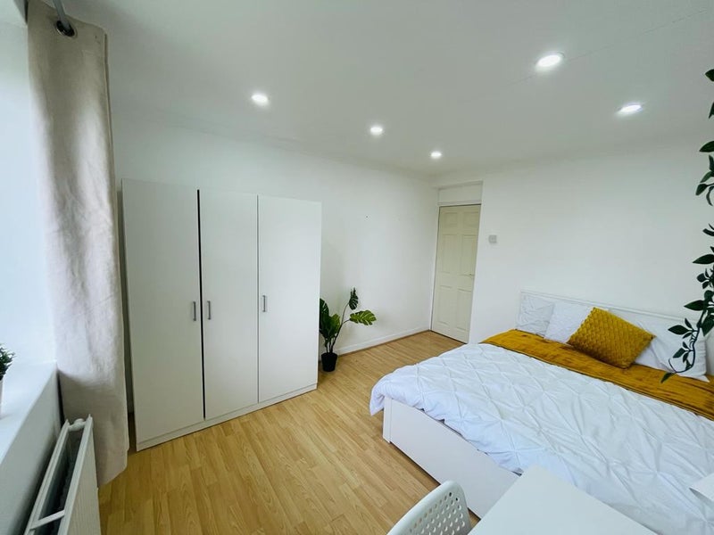 4 Paoramic Rooms in Zone 1 - student accommodation in London SE11 - img_6