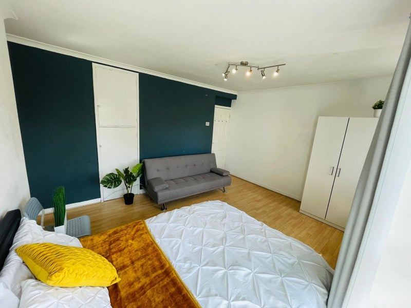 4 Paoramic Rooms in Zone 1 - student accommodation in London SE11 - img_7