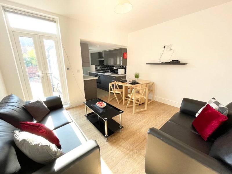 4 Rooms Available In Modern 6 Bedroom Property - student accommodation in Lincoln - img_1