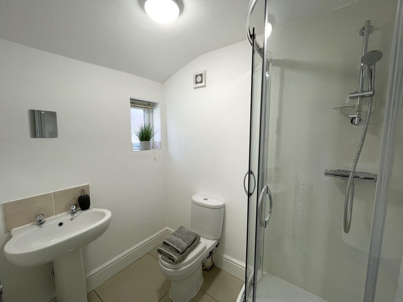 4 Rooms Available In Modern 6 Bedroom Property - student accommodation in Lincoln - img_6