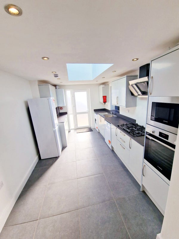 5 Bed En-suite property in CV1 - student accommodation in Coventry - img_6