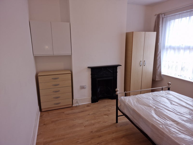5 Bed Terraced House, Bowness Road, SE6 - student accommodation in Catford - img_2