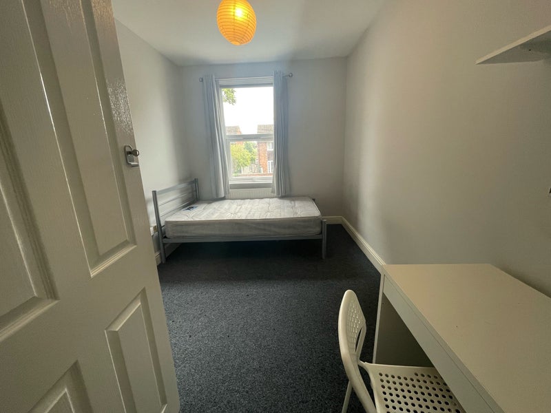 5 double bedroom house Cheltenham - student accommodation in Cheltenham - img_4