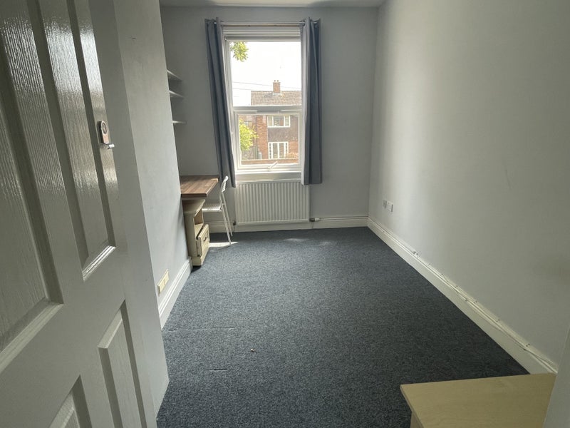 5 double bedroom house Cheltenham - student accommodation in Cheltenham - img_9