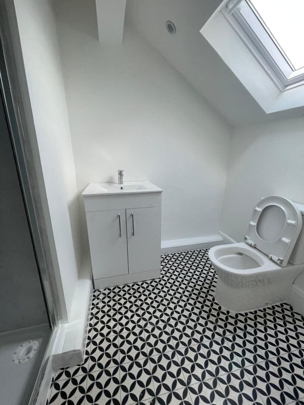6 Bed 4.5 Bath Property in S10, Newly Renovated - student accommodation in Sheffield - img_6