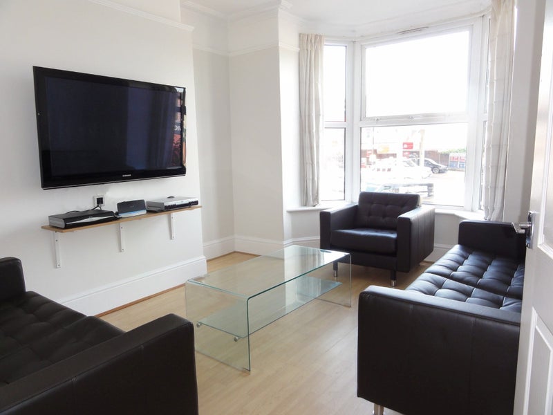 6 Bed House Sheffield -Now Just 1 Room Available - student accommodation in Sheffield - img_4