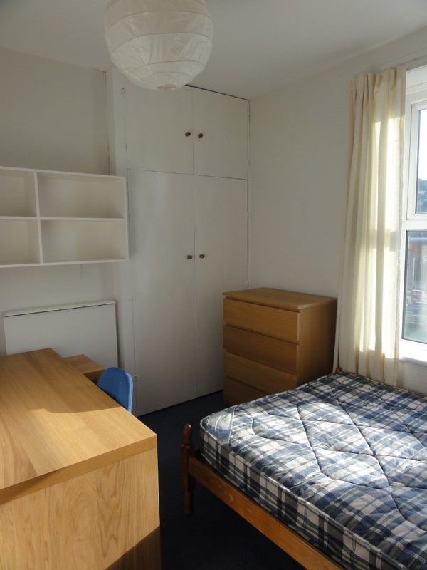 6 Bed House Sheffield -Now Just 1 Room Available - student accommodation in Sheffield - img_1