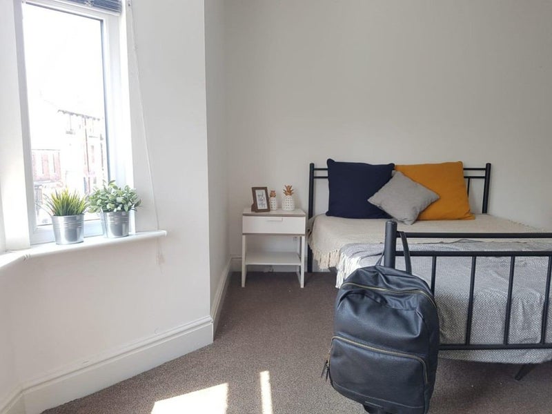 7 Bedrooms All With Ensuites - student accommodation in Lincoln - img_1