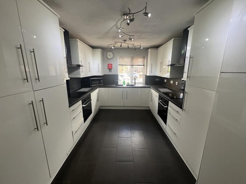 8 Bedroom Semi-Detached - Dunkirk - student accommodation in Nottingham - img_11