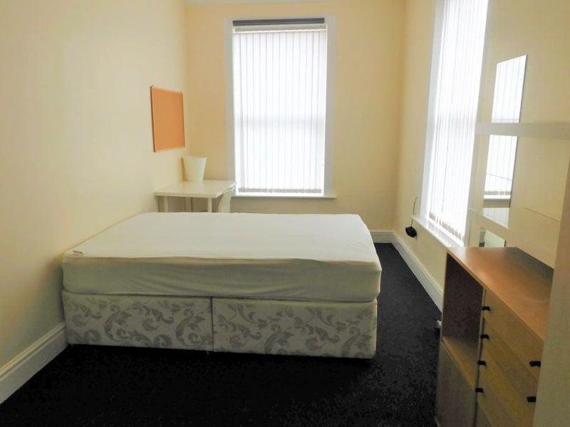 8 bedroom student property  - student accommodation in Liverpool - img_1
