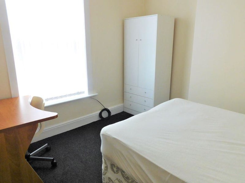 8 bedroom student property  - student accommodation in Liverpool - img_7