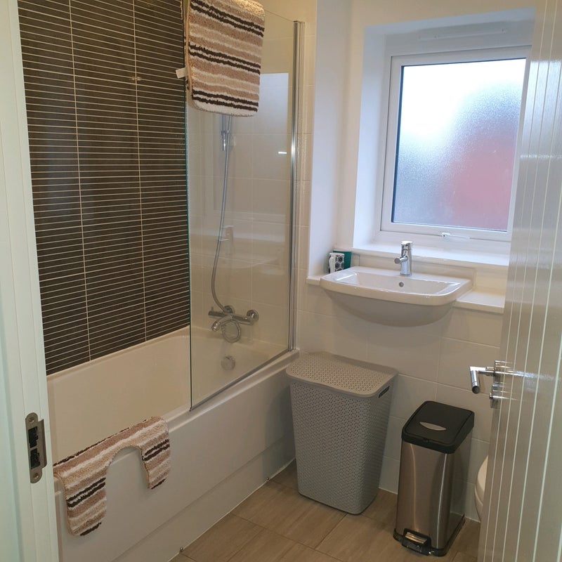 A cozy double room for a student /professional - student accommodation in Manchester - img_7