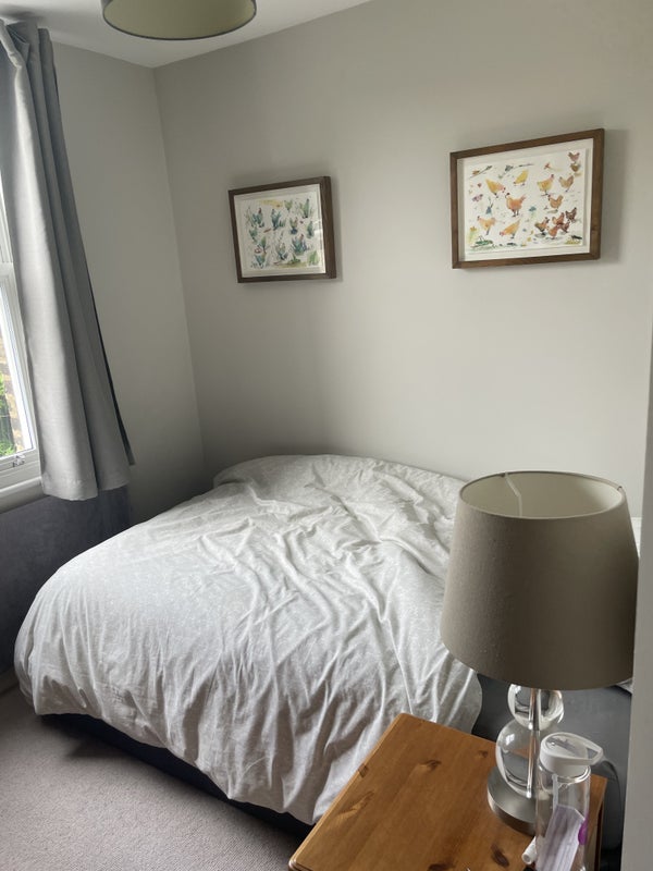 A double room to rent in a family house mon-fri - student accommodation in Northfields - img_2