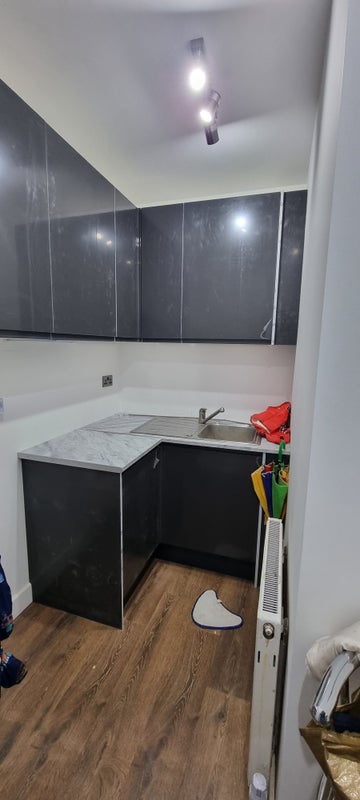A double room within walkable distance - student accommodation in Ruislip - img_3