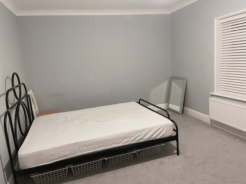 A large modern double room fully - student accommodation in Poole - img_6