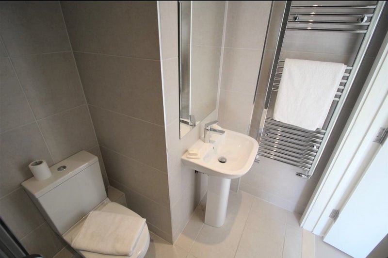 A Spacious Double Ensuite room with kitchenette. - student accommodation in Leeds City Centre - img_7