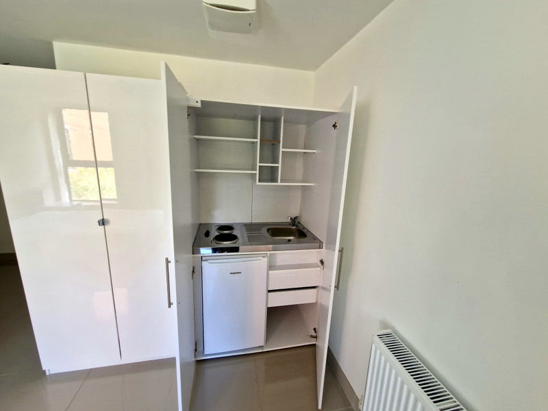 A Spacious Double Ensuite room with kitchenette. - student accommodation in Leeds City Centre - img_6