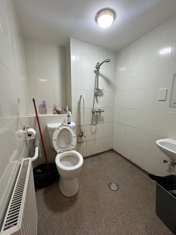 A studio room - student accommodation in Birmingham - img_5