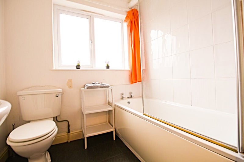 Affordable Double Room Available - All Bill Inc - student accommodation in Lincoln - img_9