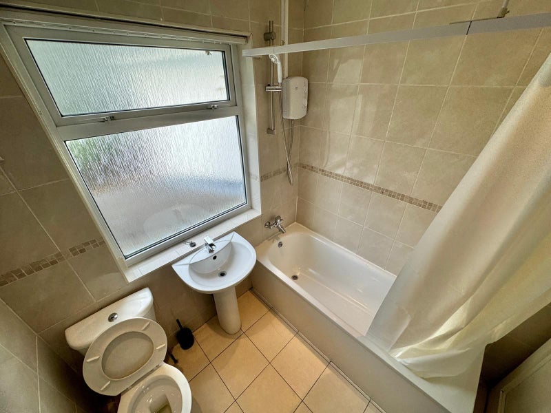 ***All Bills Inc Large Room Near Leic Uni*** - student accommodation in Leicester - img_5