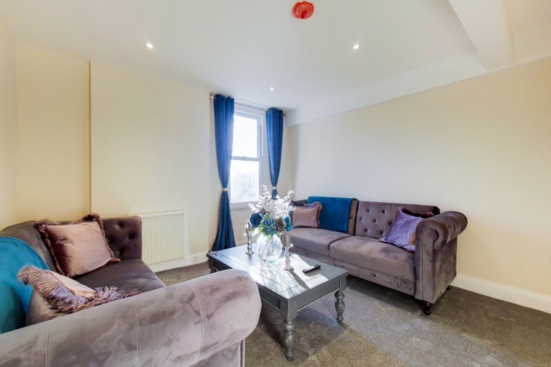An Amazing Newly Refurbished Apartment to Share - student accommodation in Camberwell - img_3