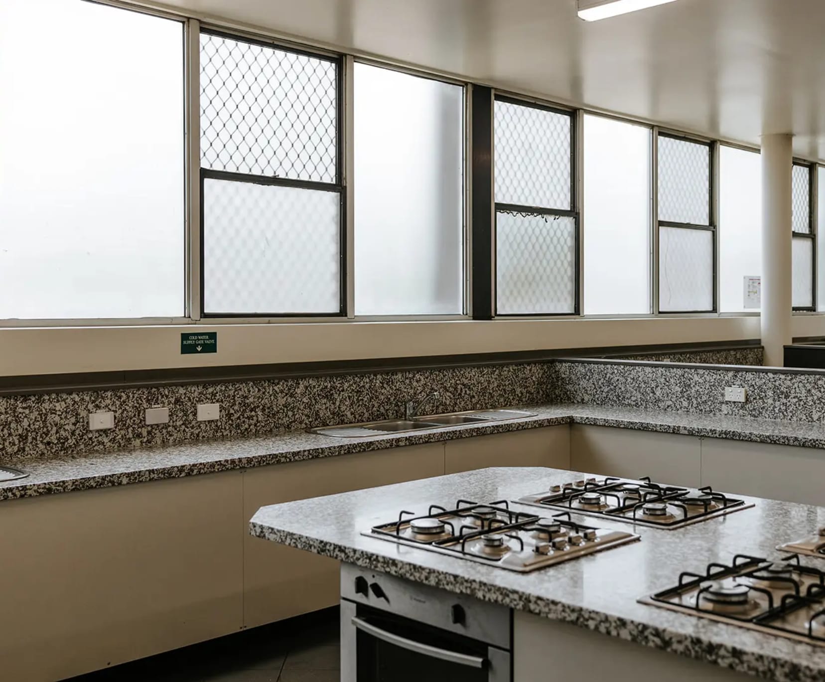 Student Accommodation for Rent in Braddon, Canberra | $300, Furnished, Shared bathroom - student accommodation in Canberra - img_5