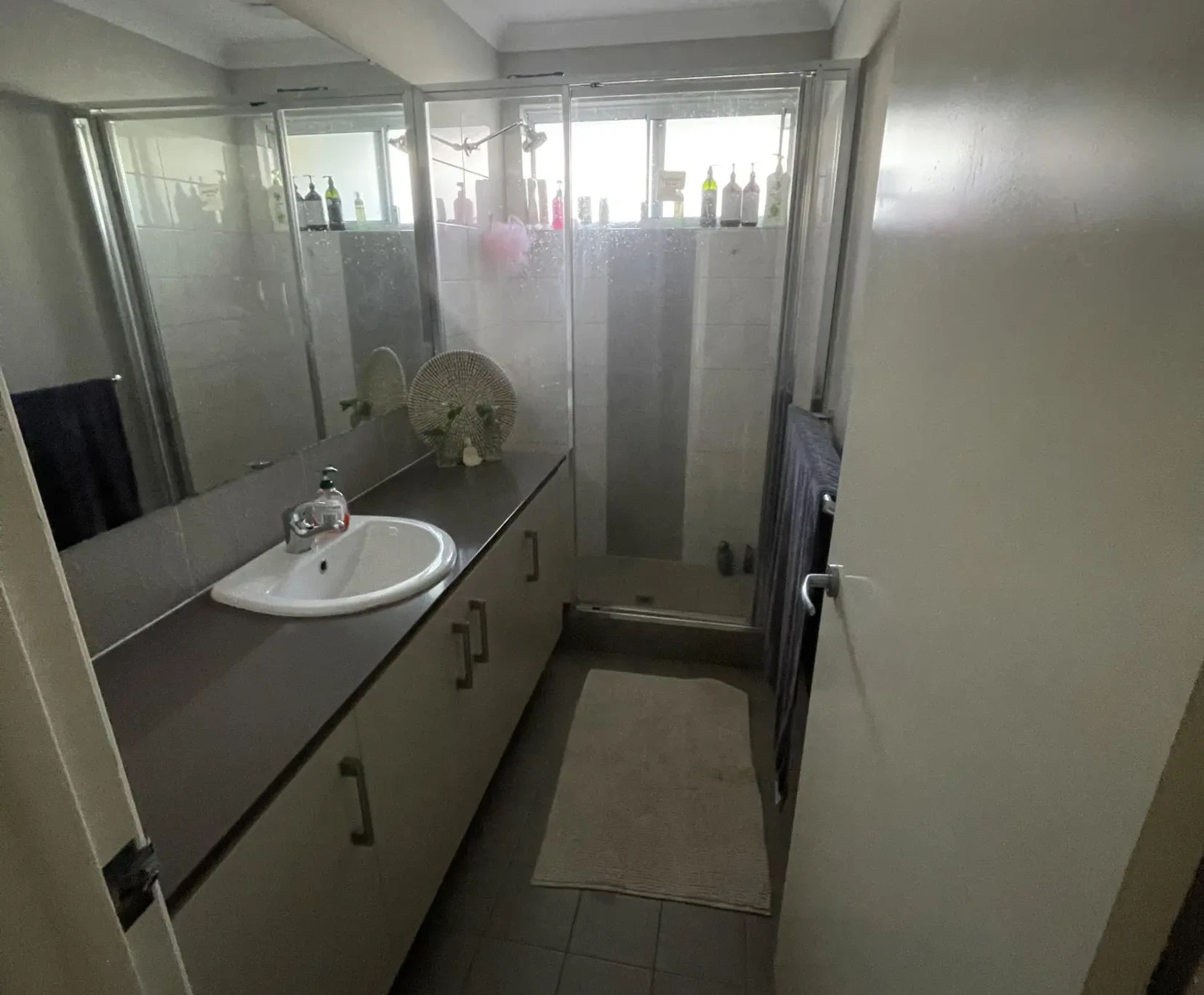 Room for Rent in Belmont, Perth | $250, Unfurnished, Shared bathroom - student accommodation in Perth - img_6