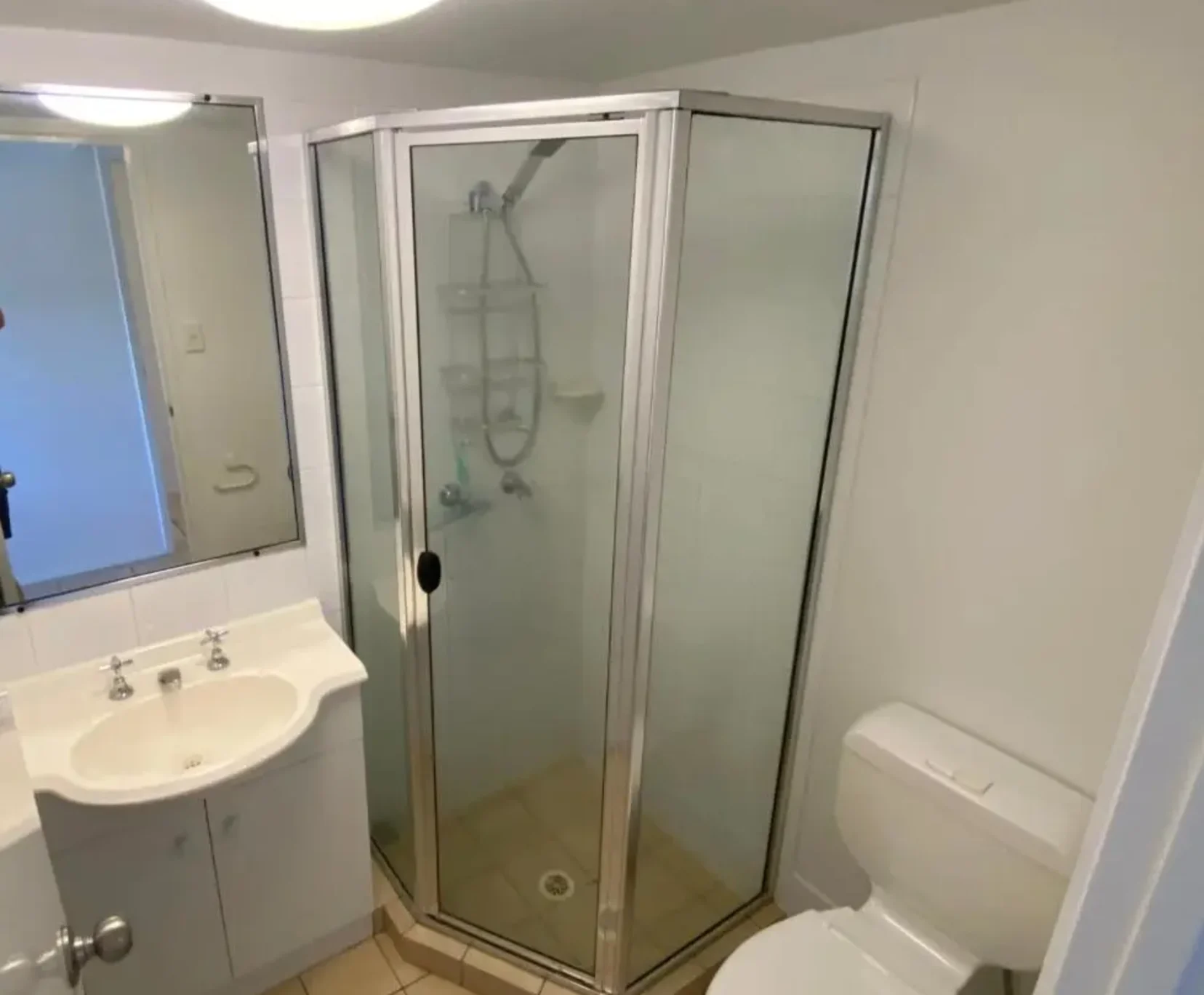 Student Accommodation for Rent in Ashmore, Gold Coast | $230, Furnished, Ensuite - student accommodation in Gold Coast - img_4