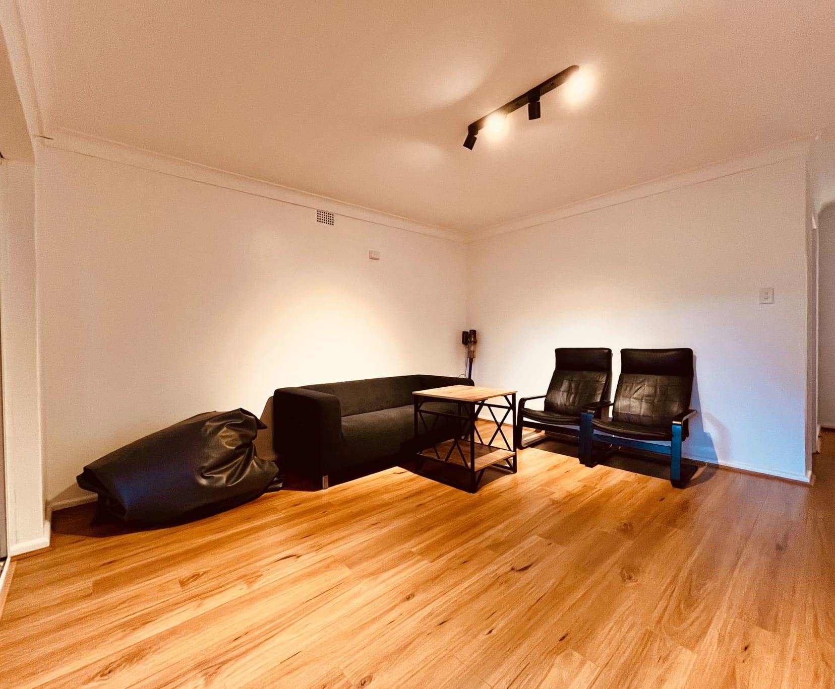 Room for Rent in Kingsford, Sydney | $375, Furnished, Shared bathroom student accommodation in Sydney - img_6