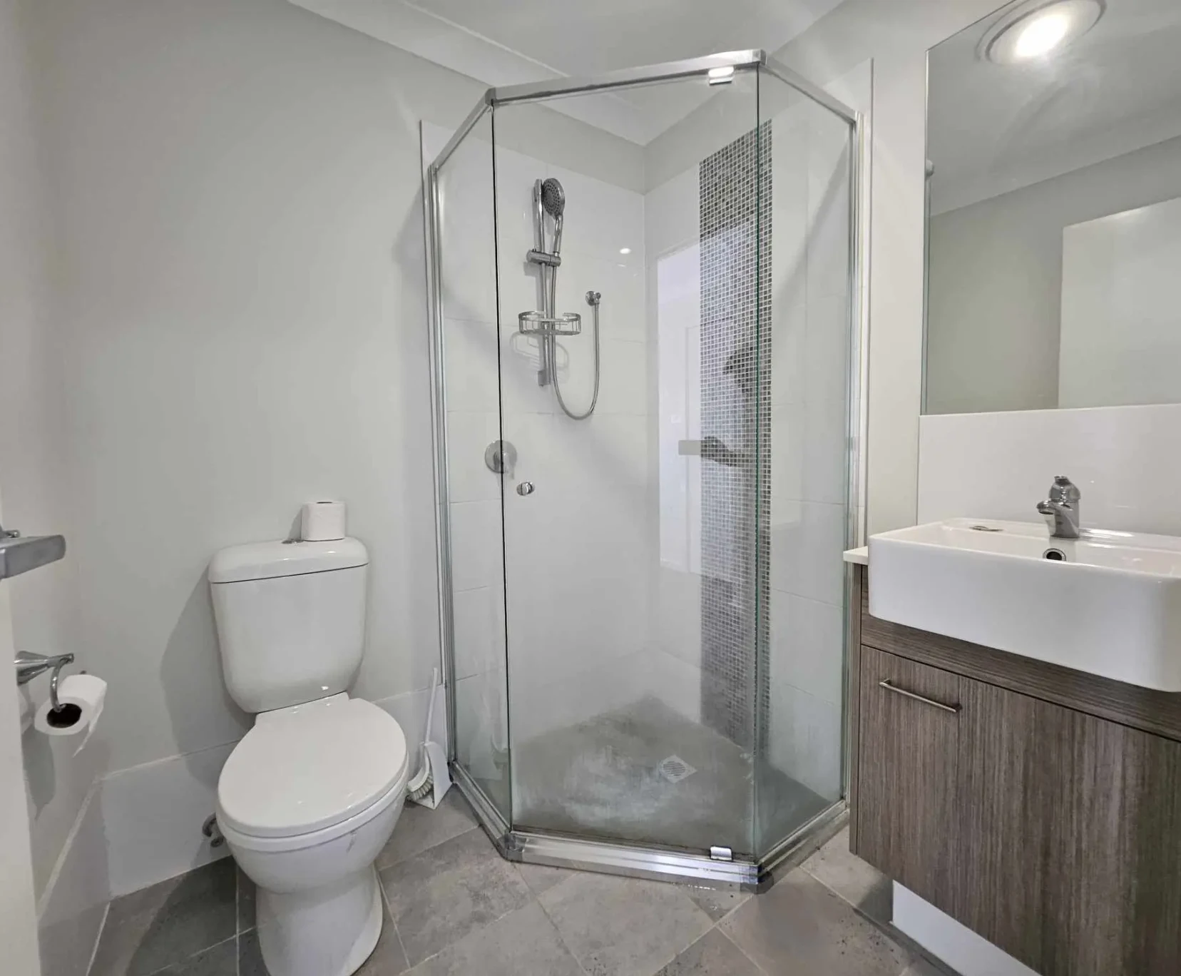 Room for Rent in Bardia, Sydney | $300, Furnished, Shared bathroom student accommodation in Sydney - img_12