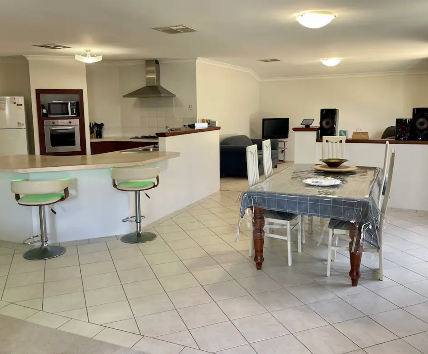 2 Rooms for Rent in Halls Head, Perth | $250, Furnished, Own bathroom - student accommodation in Perth - img_2