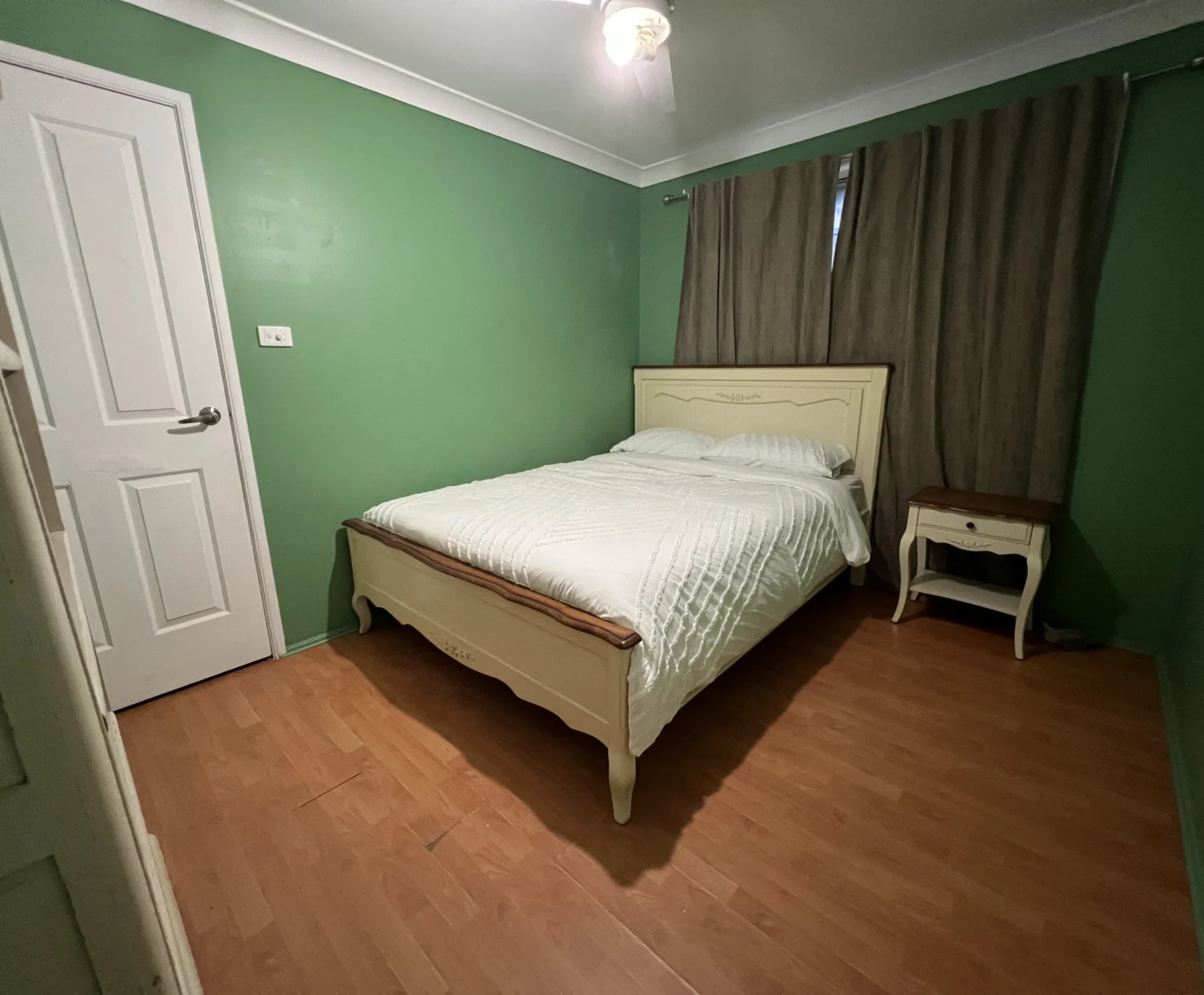 Room for Rent in Bardia, Sydney | $300, Furnished, Shared bathroom student accommodation in Sydney - img_19