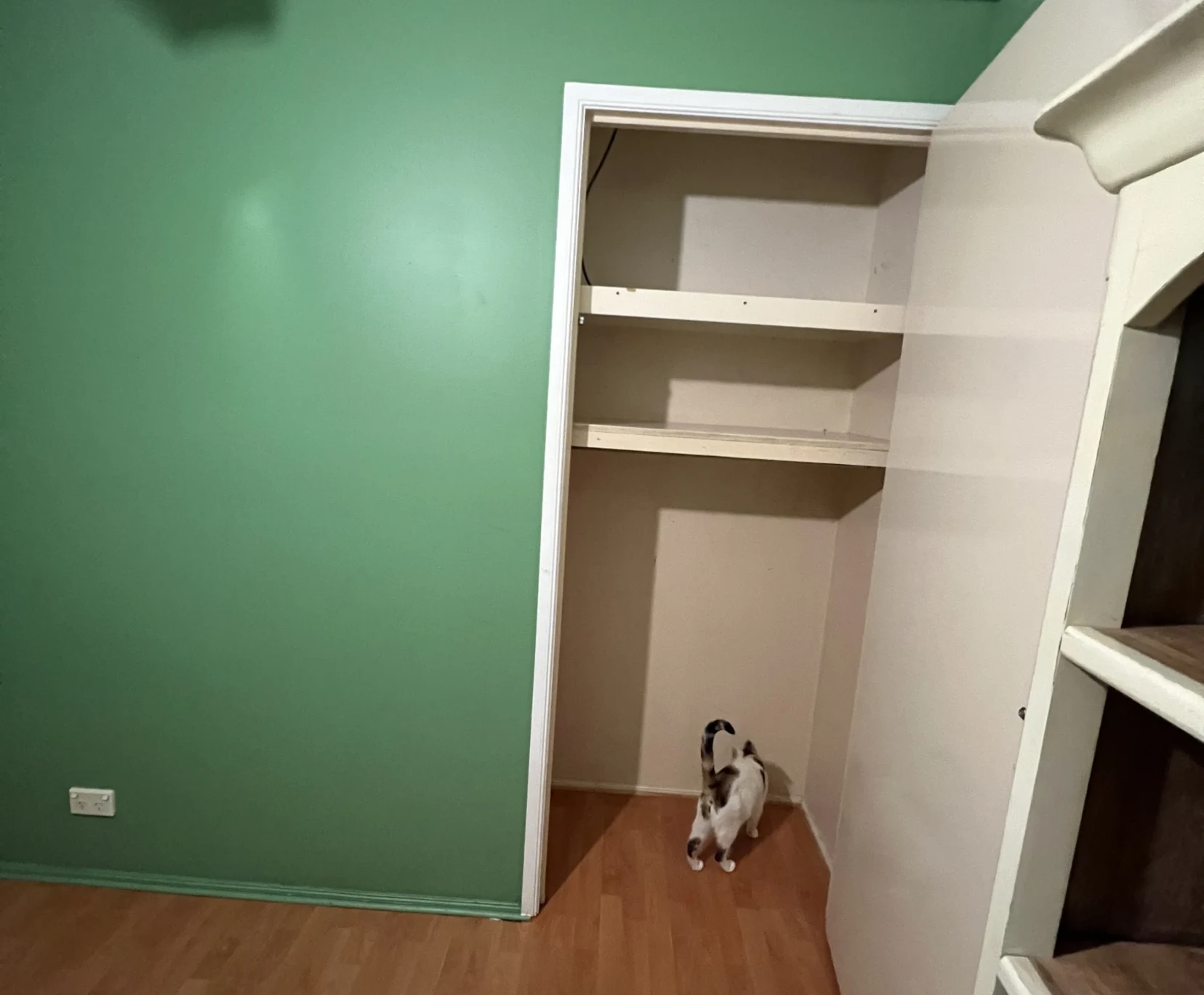 Room for Rent in Bardia, Sydney | $300, Furnished, Shared bathroom student accommodation in Sydney - img_20