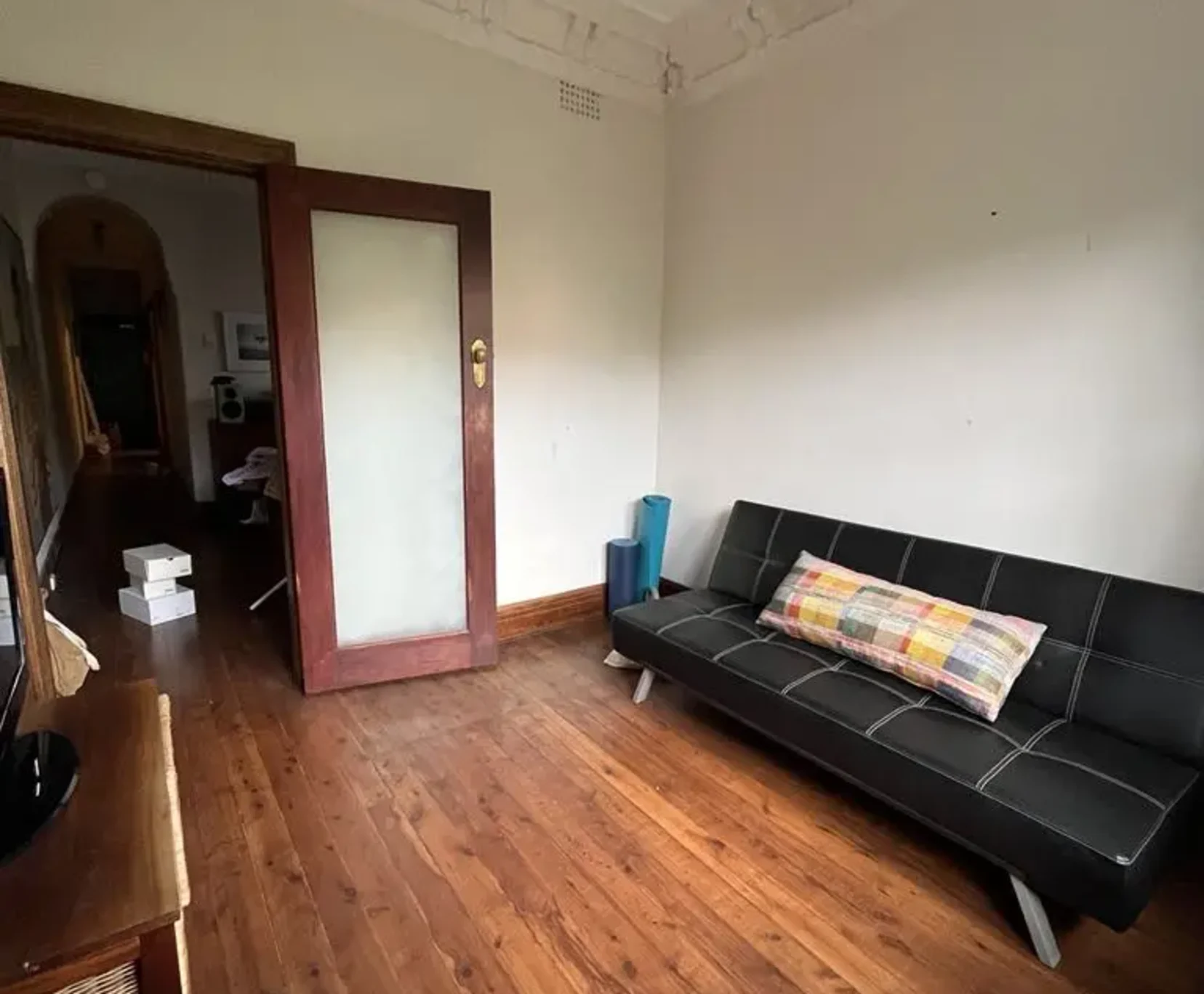 Room for Rent in Kingsford, Sydney | $360, Furnished, Shared bathroom student accommodation in Sydney - img_5