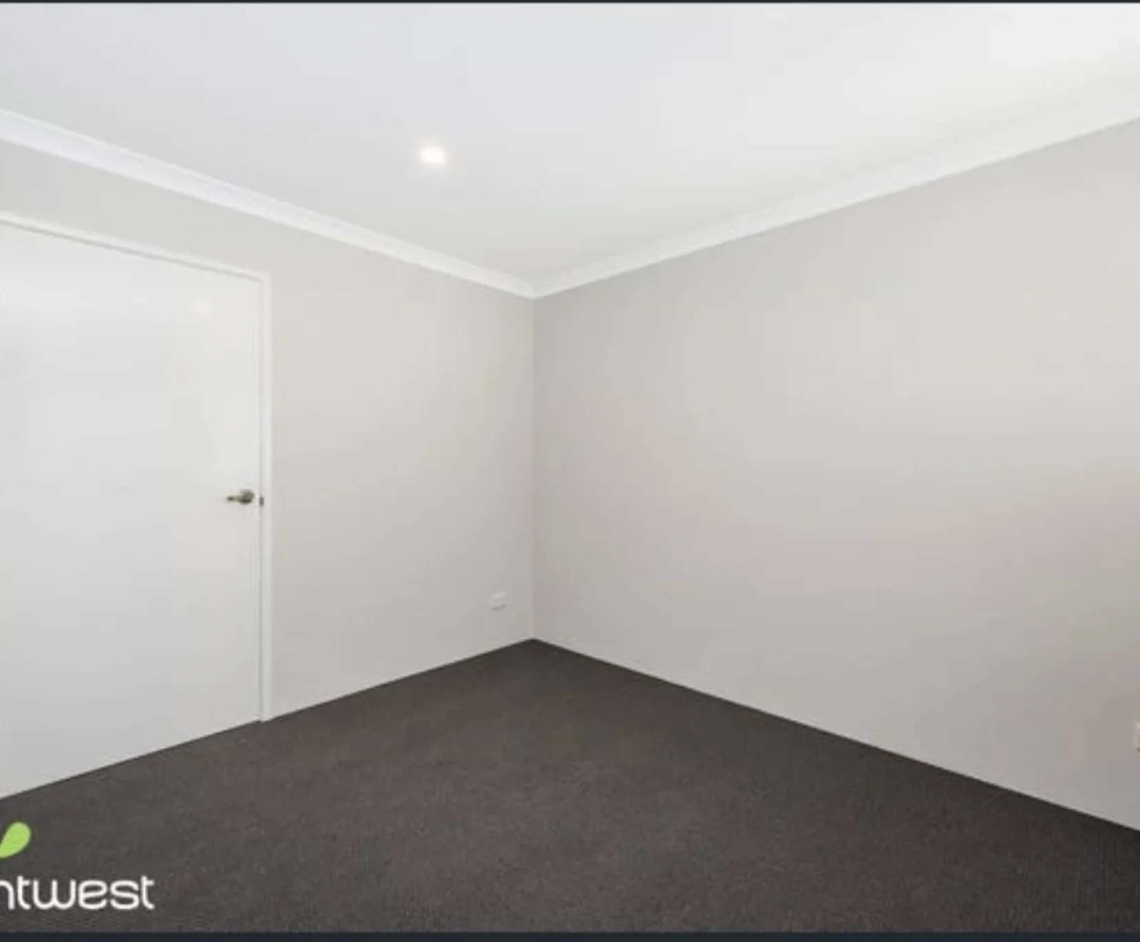 2 Rooms for Rent in Hilbert, Perth | $320, Unfurnished, Shared bathroom student accommodation in Perth - img_7