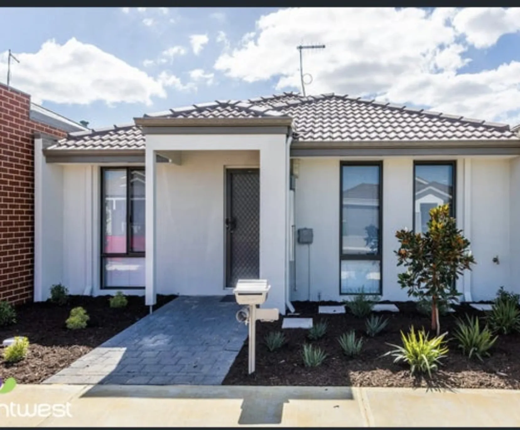 2 Rooms for Rent in Hilbert, Perth | $320, Unfurnished, Shared bathroom student accommodation in Perth - img_8