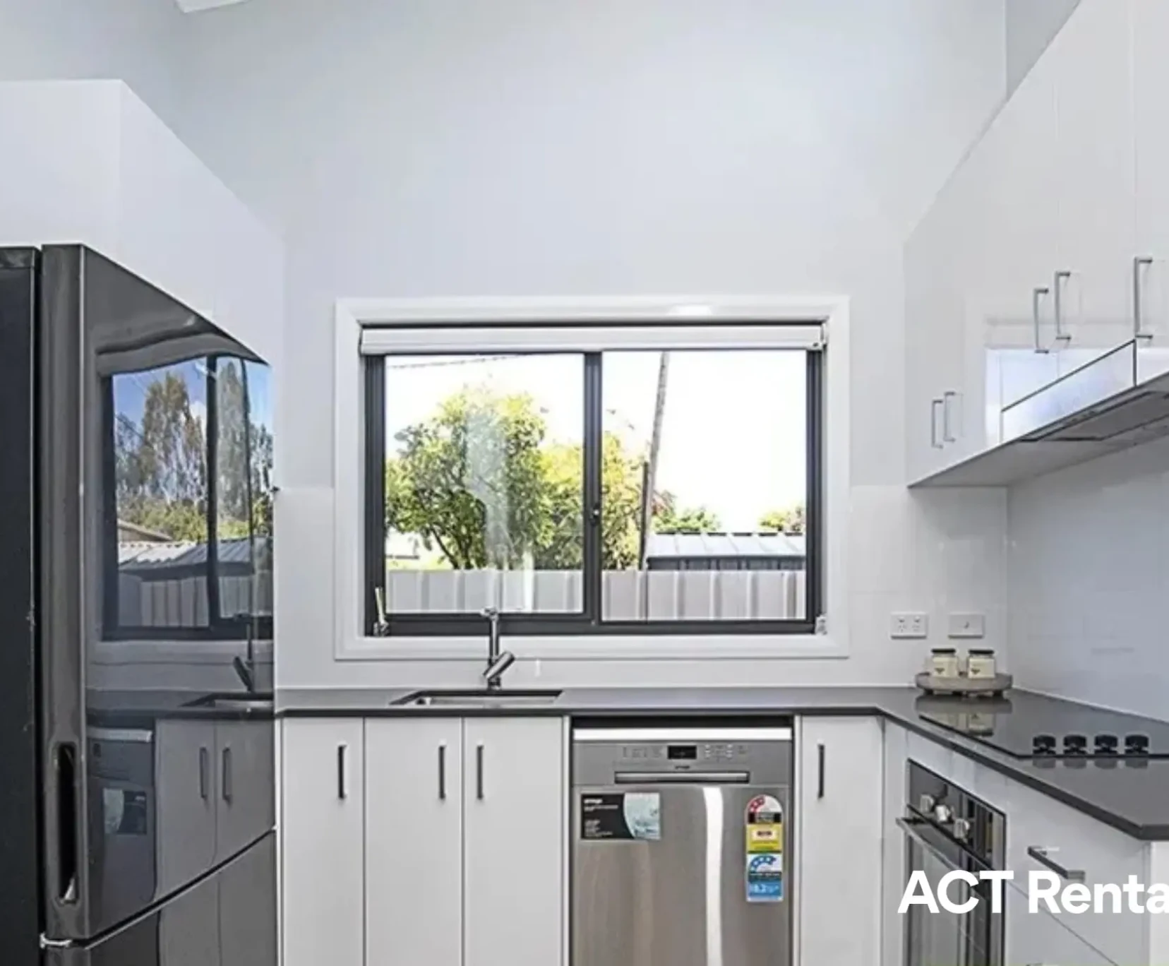 Room for Rent in Wanniassa, Canberra | $300, Unfurnished, Ensuite - student accommodation in Australia - img_3